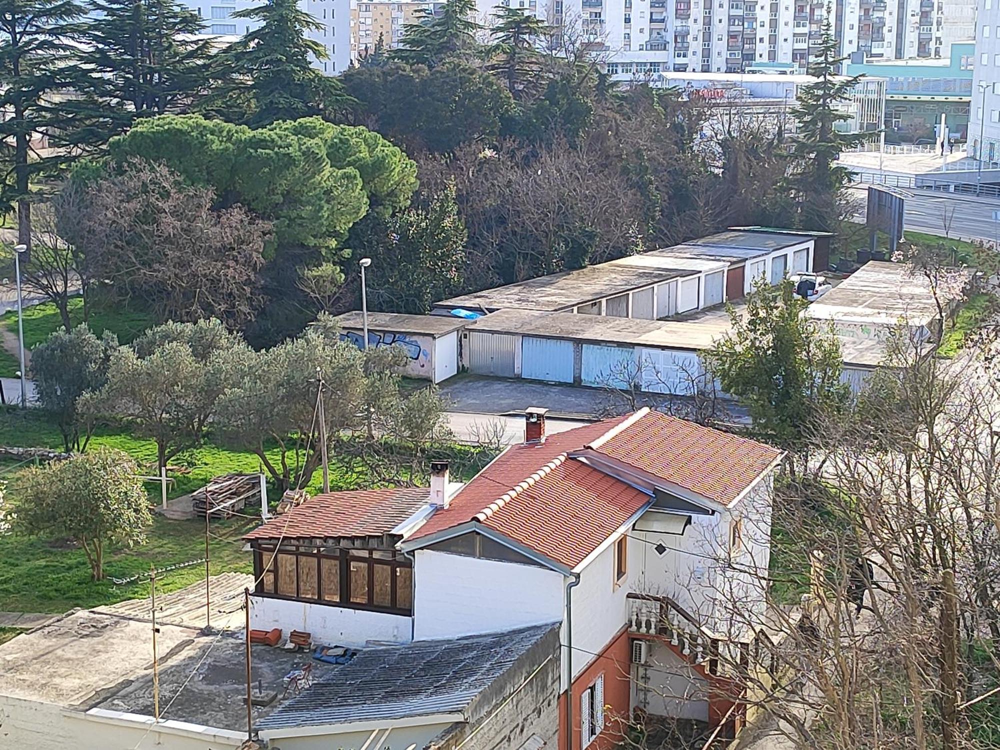 Apartment Zara With Garage Esterno foto